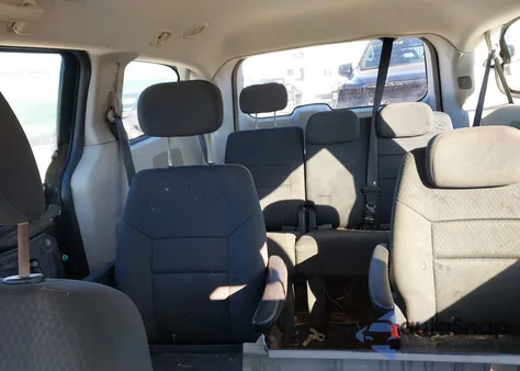 2010 Dodge Grand Caravan Se z USA, uszkodzony, nr VIN 2D4RN4DE9AR134229